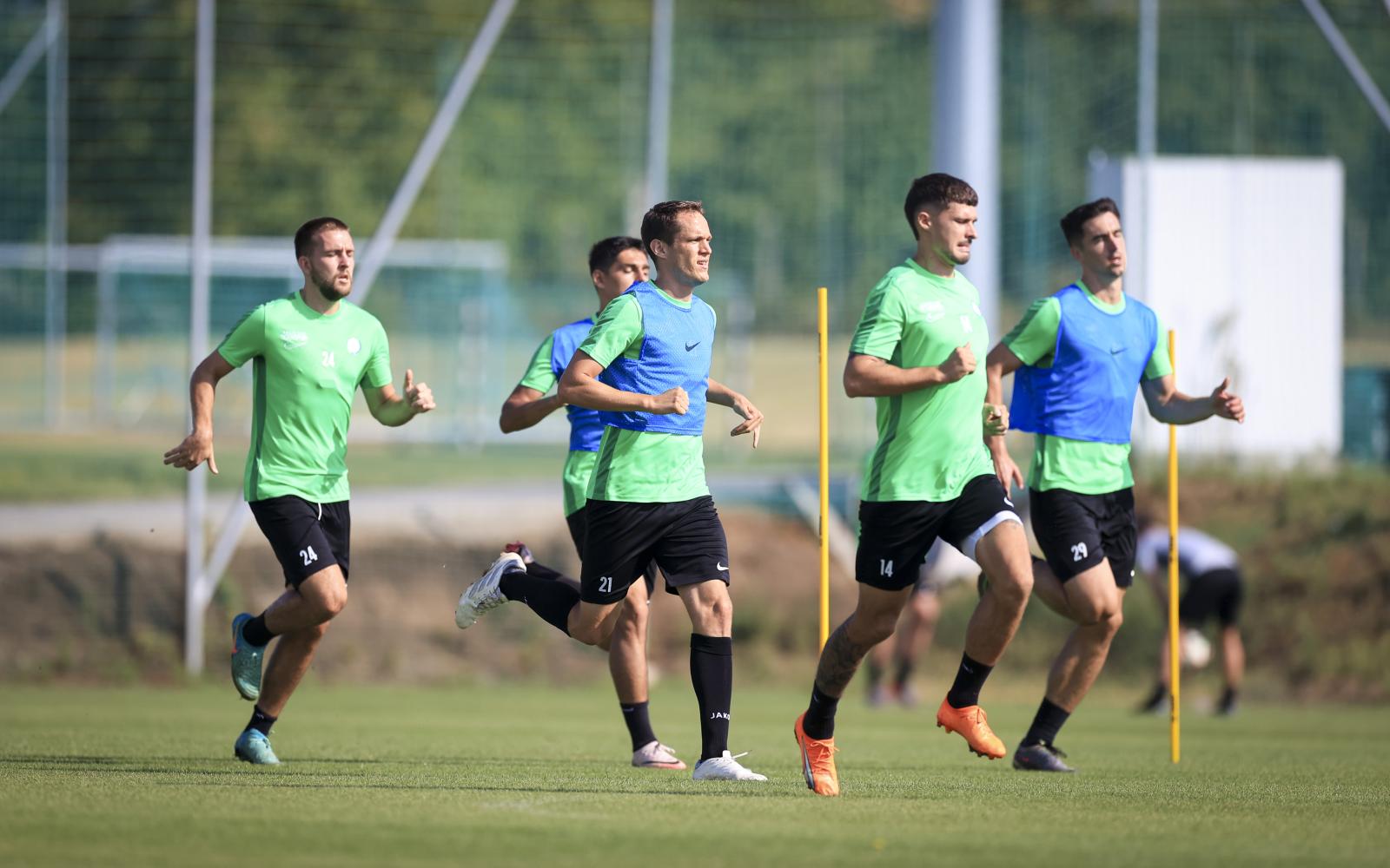 PaksiFC EdzesAI6I2392152808 PaksiFC EdzesAI6I2392152808